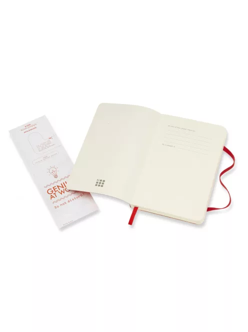 MOLESKINE NOTESZ QP611F2 PUHA SKARLÁT PIROS "P" VONALAS (7490139005)