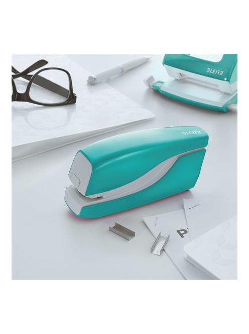 Tűzőgép, elektromos, No.10, 10 lap, LEITZ "Wow", jégkék (E55661051)