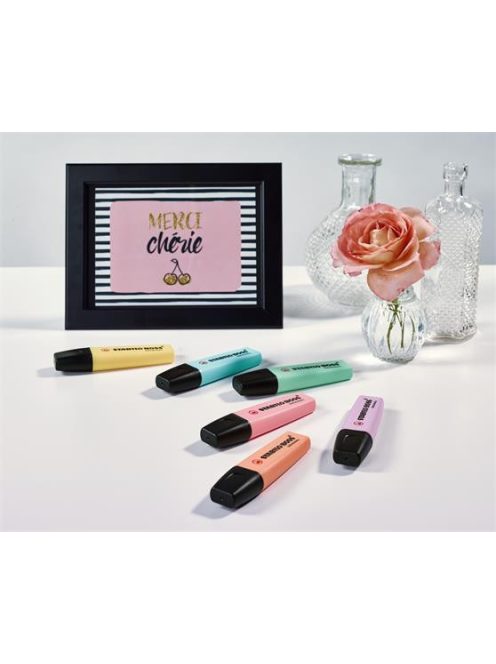 Szövegkiemelő készlet, 2-5 mm, STABILO "Boss Original Ju Schnee", 4 különböző szín (TST70411015)